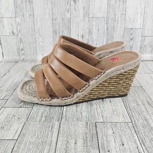 VINCE CAMUTO Molisara Sandals Wedges Heels Light Cognac Women’s 6.5 Tan